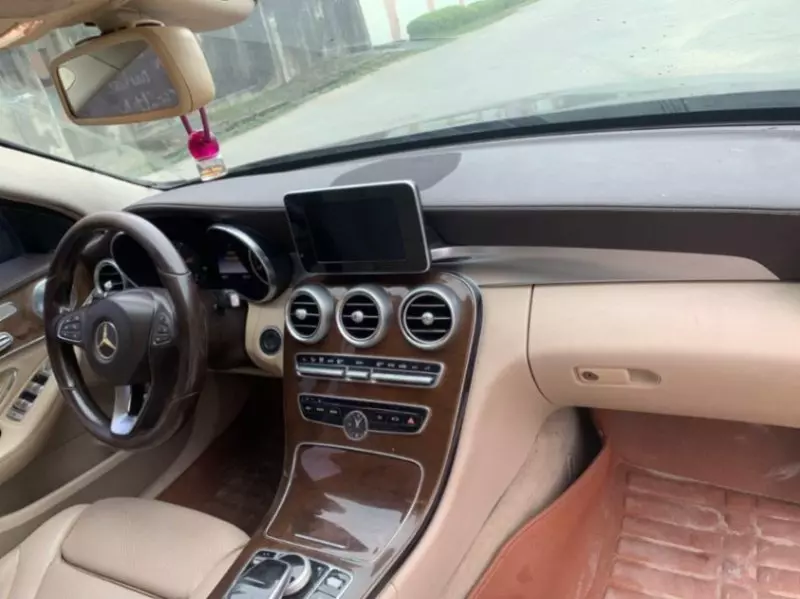 Mercedes-Benz C 300   - 2015