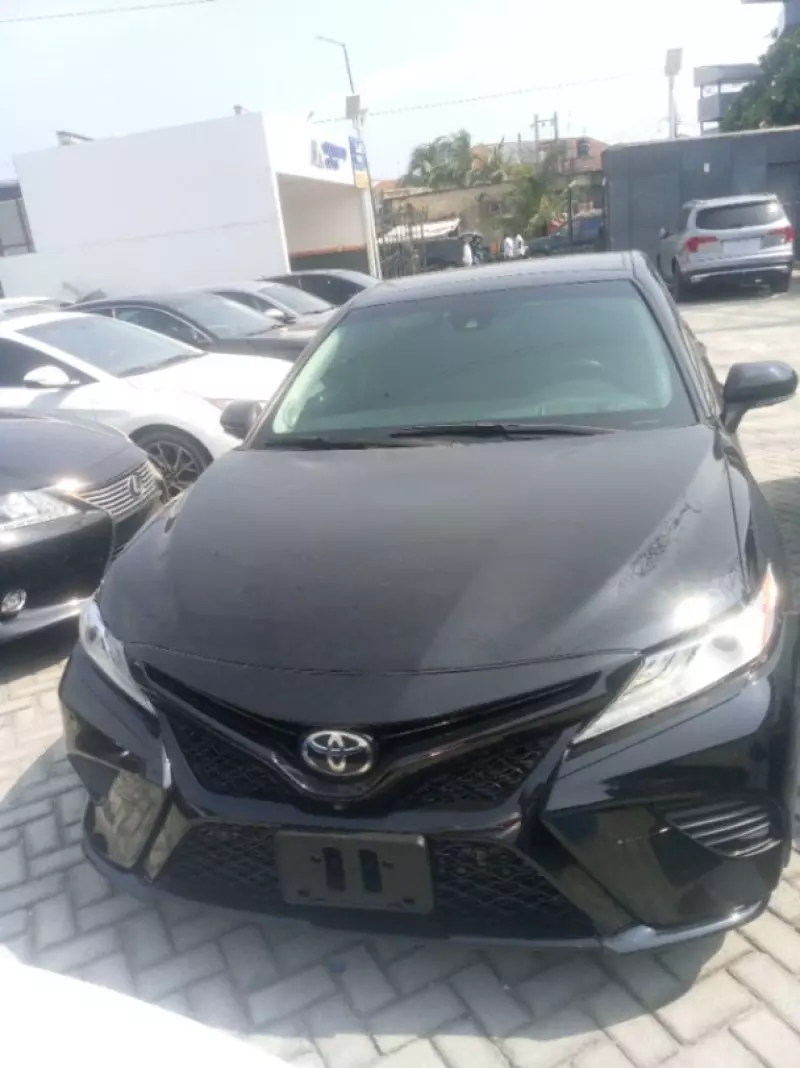 Toyota Camry   - 2017