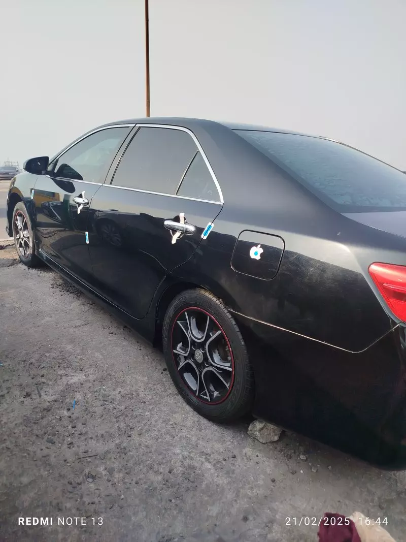 Toyota Camry   - 2012