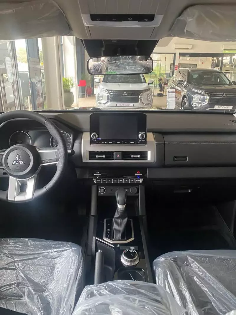 Mitsubishi L200 D/C Sportero A/T   - 2024