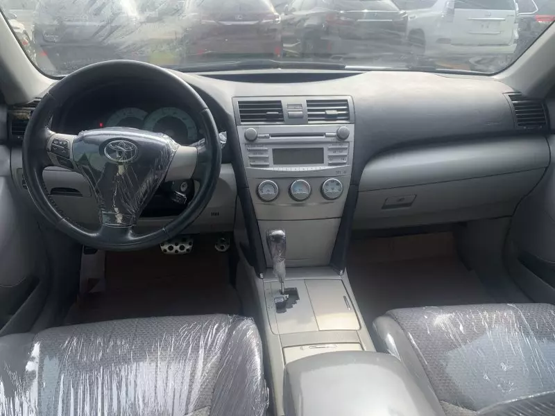 Toyota camry   - 2011