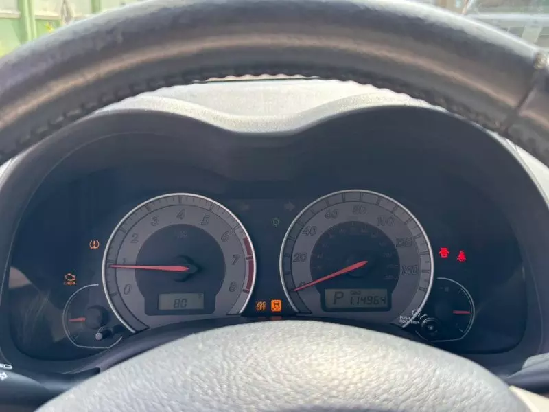 Toyota Corolla   - 2010