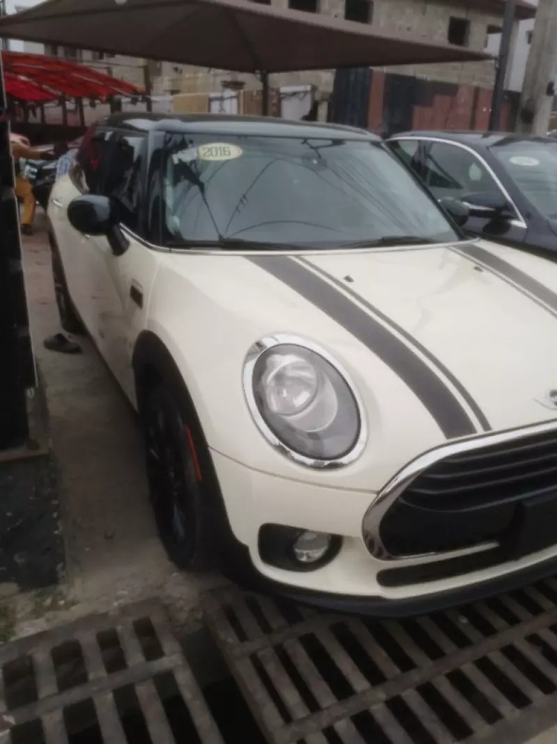 MINI Cooper Clubman   - 2016