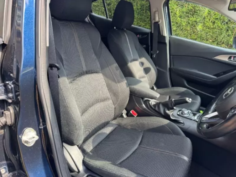 Mazda Axela    - 2018