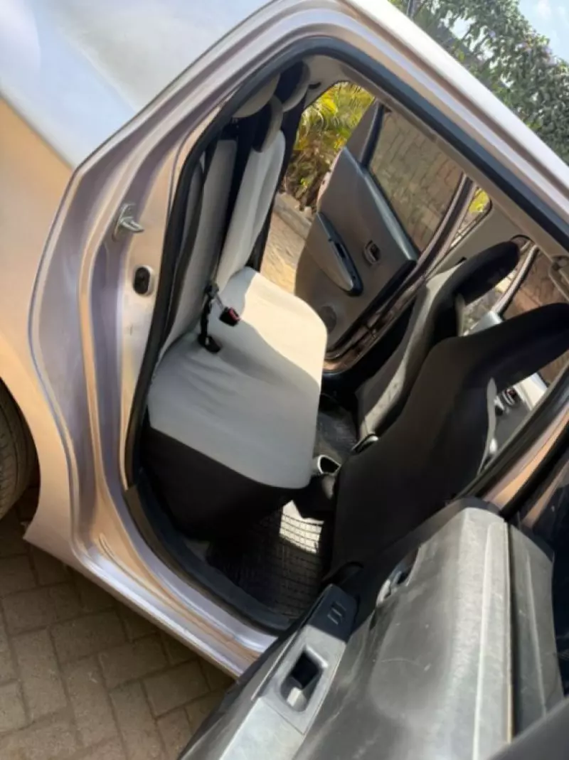 Toyota Vitz   - 2012