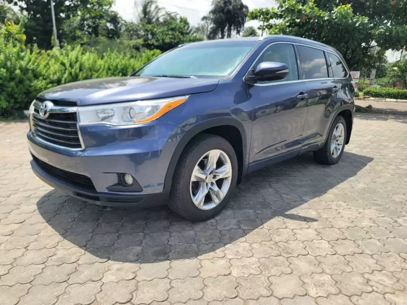 Toyota Highlander   - 2014