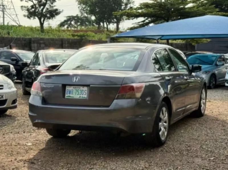 Honda Accord   - 2009