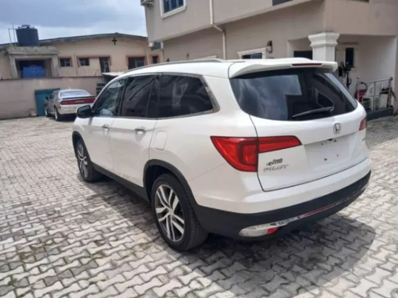 Honda Pilot   - 2017