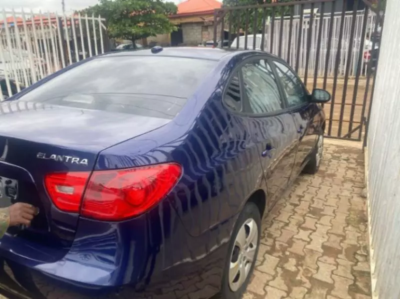 Hyundai Elantra   - 2008