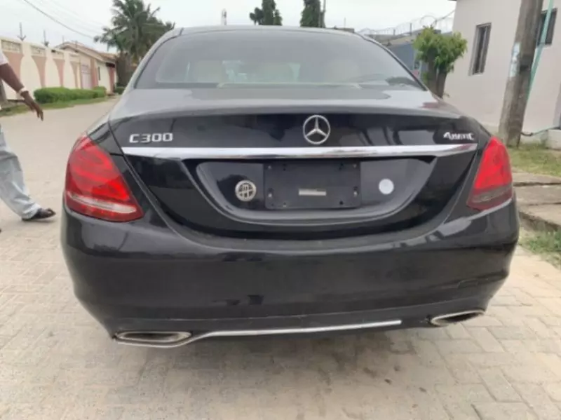 Mercedes-Benz E350