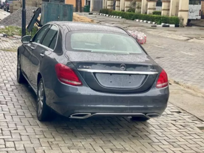 Mercedes-Benz C 300   - 2015