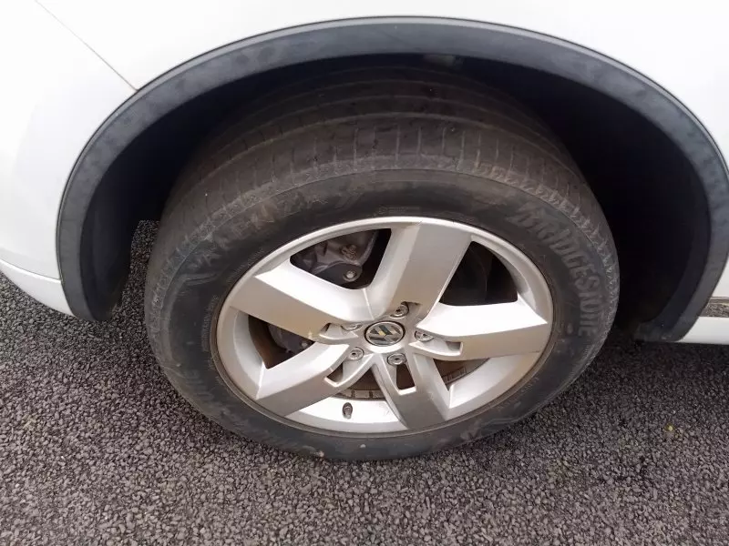 Volkswagen Touareg   - 2012