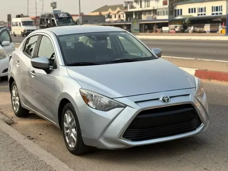 Toyota Yaris iA   - 2017