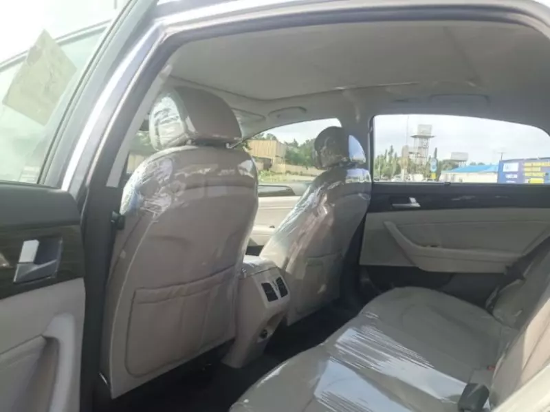 Hyundai Sonata   - 2015