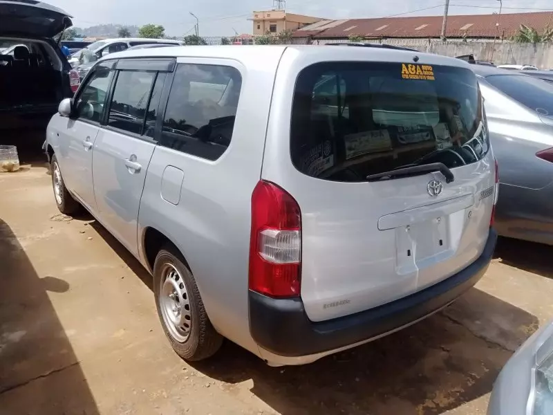 Toyota Probox    - 2016