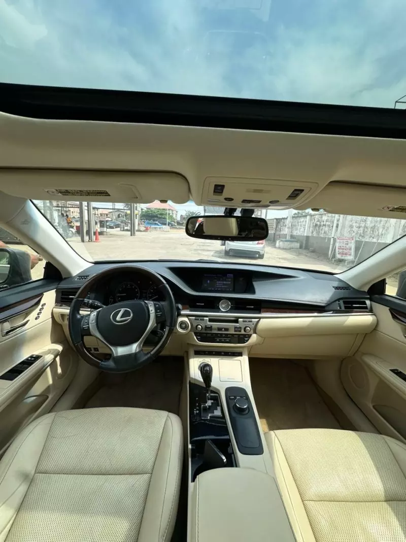 Lexus ES 330   - 2013