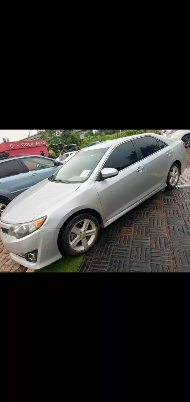 Toyota camry   - 2012