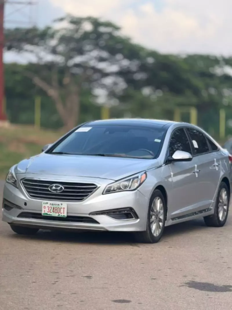 Hyundai Sonata   - 2015