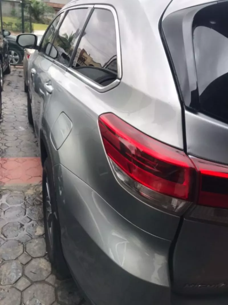 Toyota Highlander   - 2015