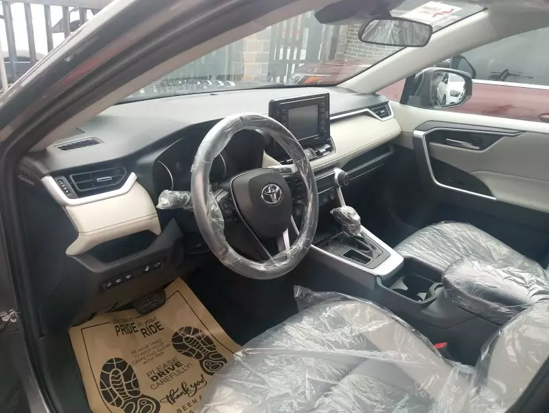 Toyota Rav4   - 2021