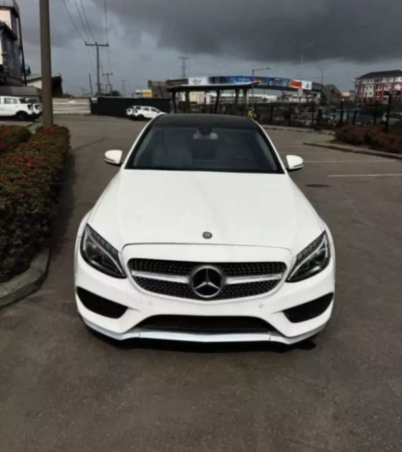 Mercedes-Benz C 300   - 2015