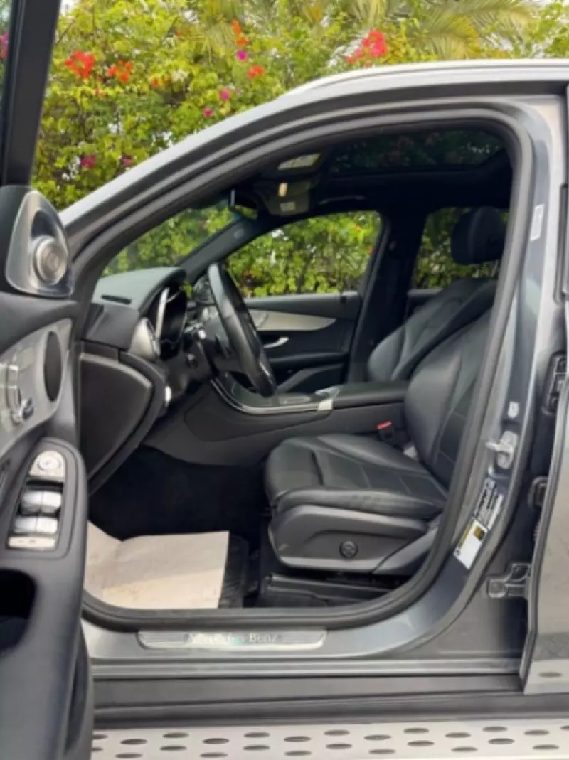 Mercedes-Benz GLC 300   - 2021