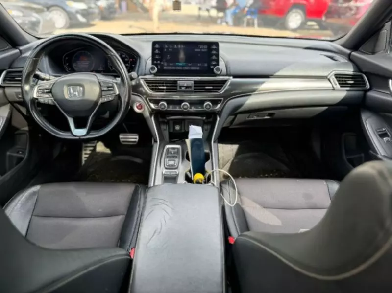 Honda Accord   - 2018