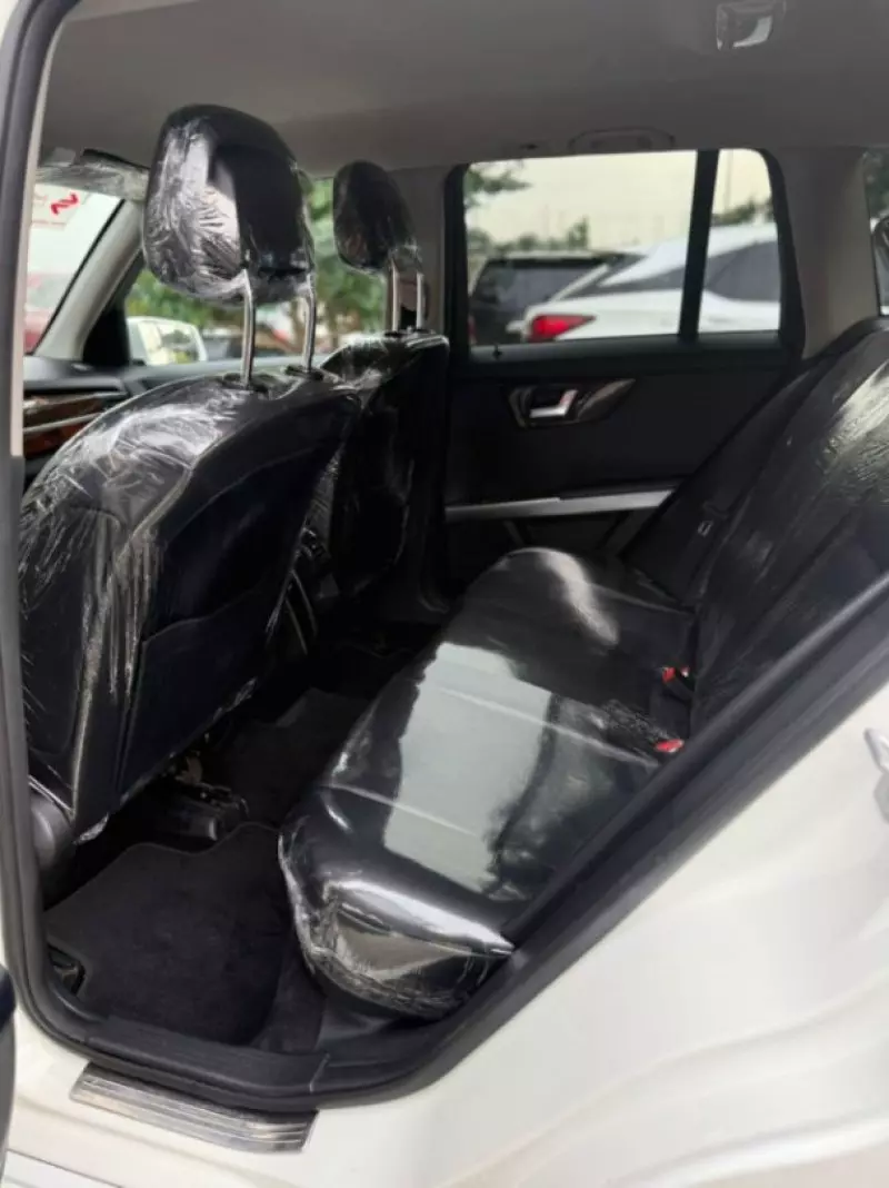 Mercedes-Benz GLK 350   - 2012