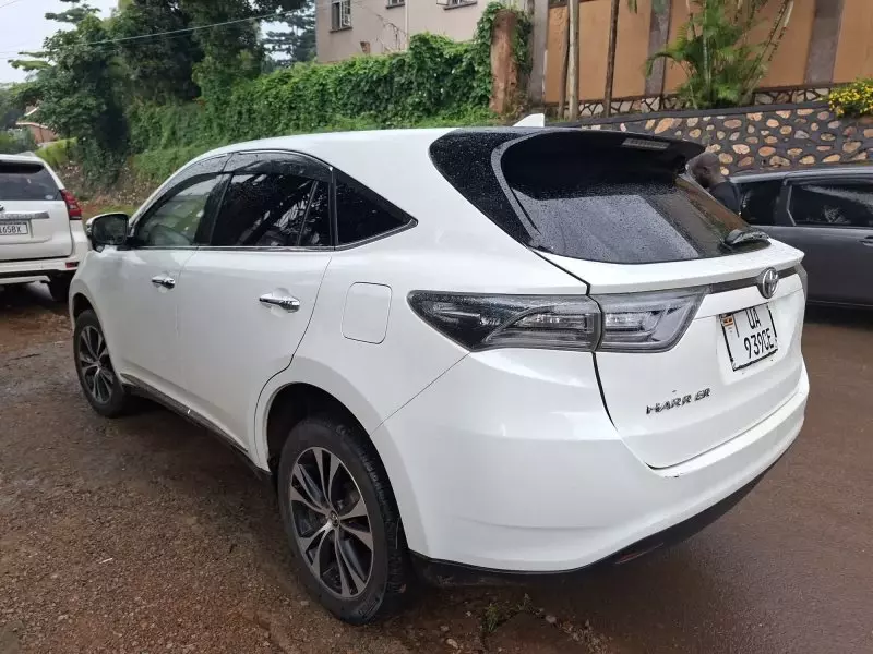 Toyota Harrier   - 2015