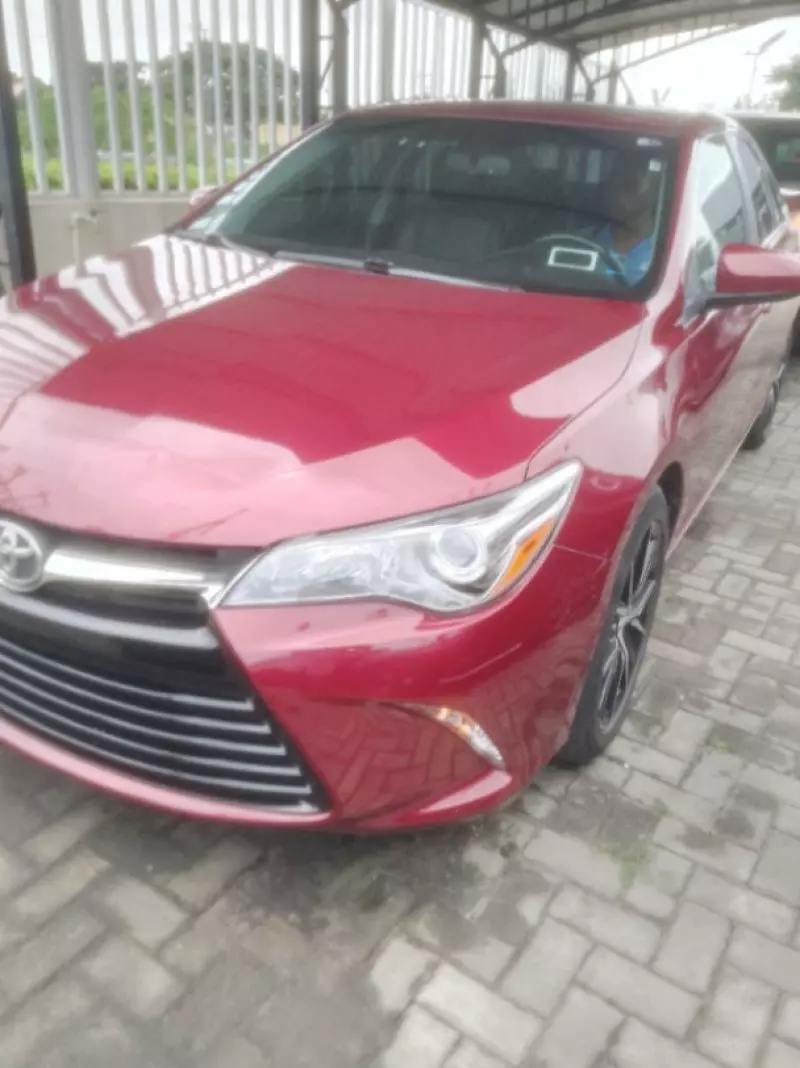 Toyota Camry   - 2017