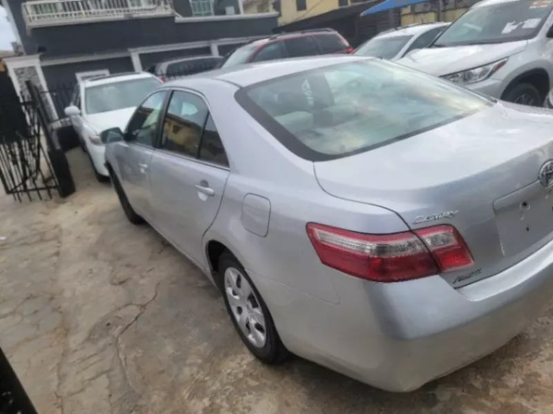 Toyota Camry   - 2007