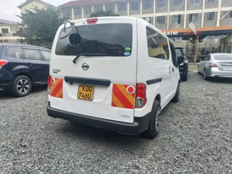 Nissan NV200   - 2017