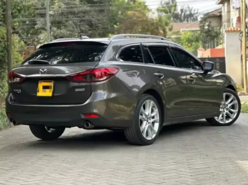Mazda Atenza    - 2017