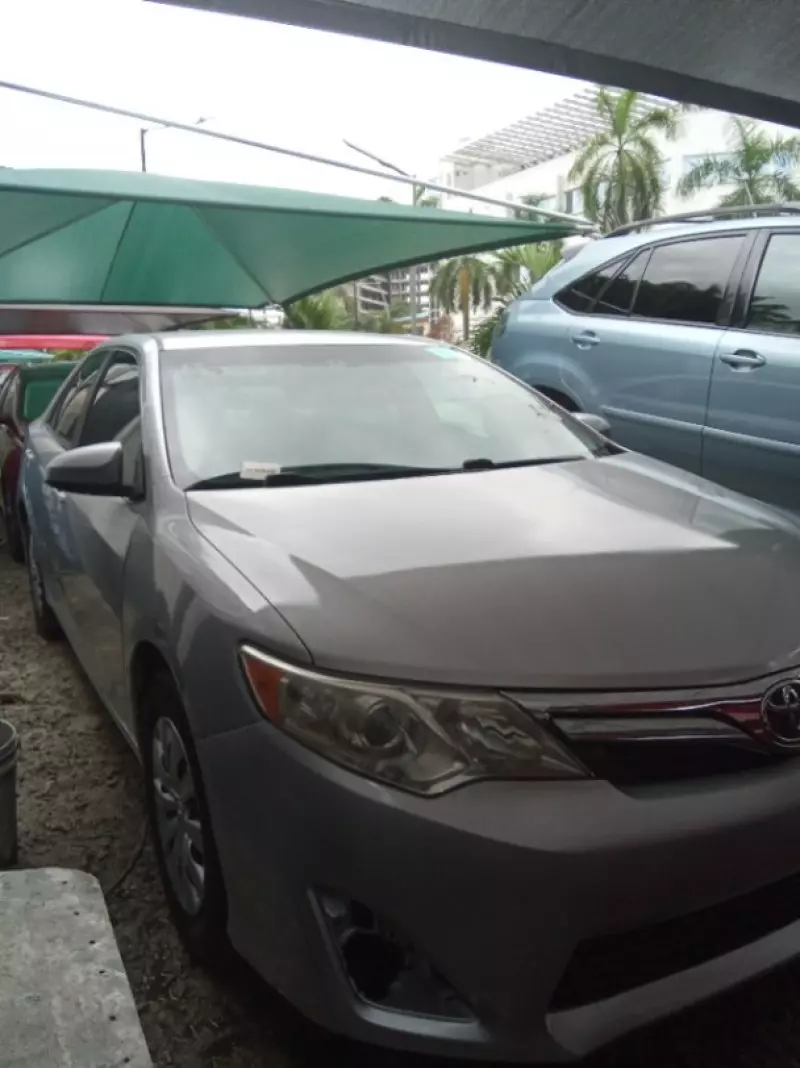 Toyota Camry   - 2013
