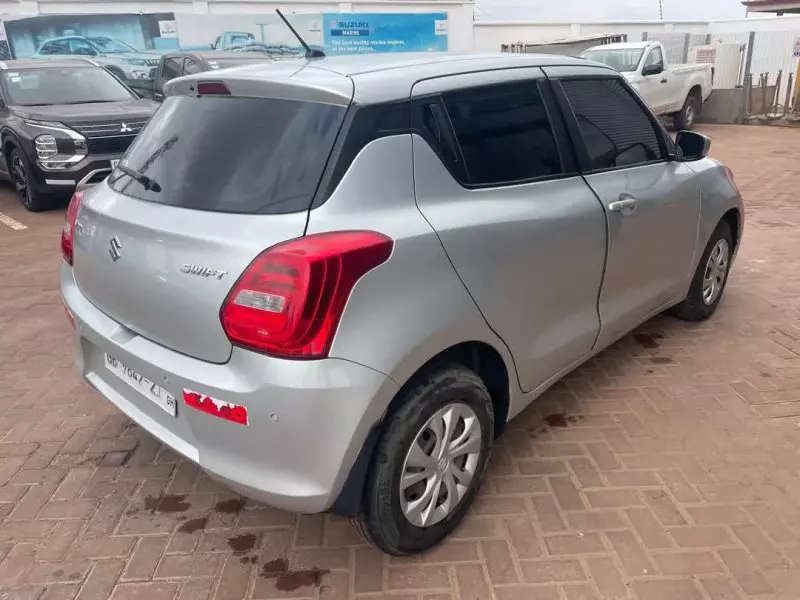 SUZUKI Swift   - 2021