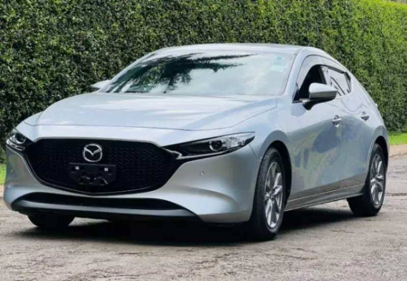Mazda 3   - 2019