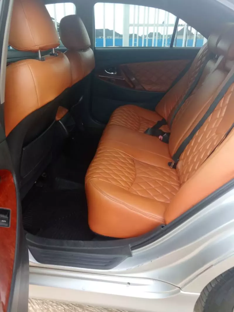 Toyota Camry   - 2010