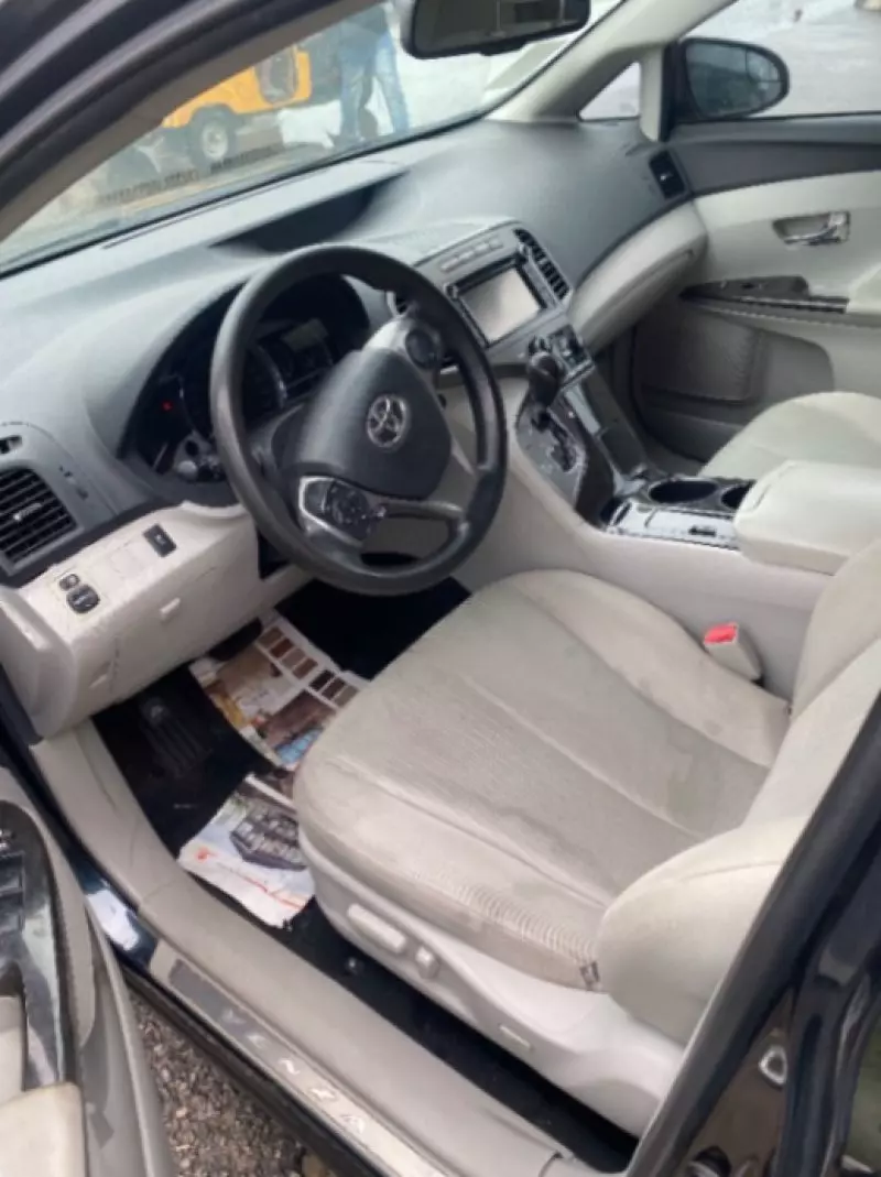 Toyota Venza   - 2013