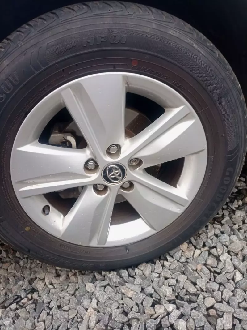 Toyota Harrier   - 2016