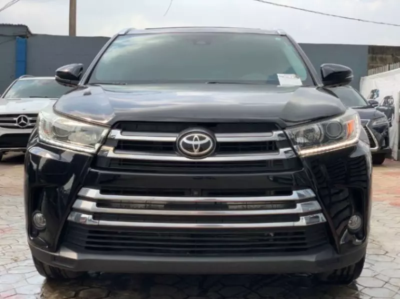 Toyota Highlander   - 2019