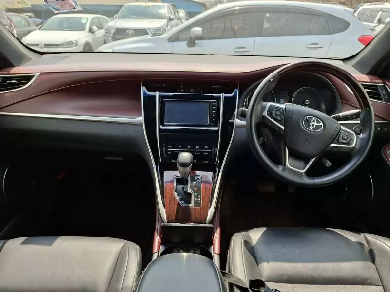 Toyota Harrier - 2017