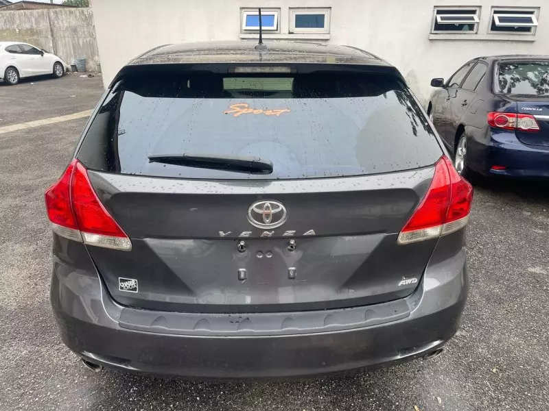 Toyota Venza   - 2010