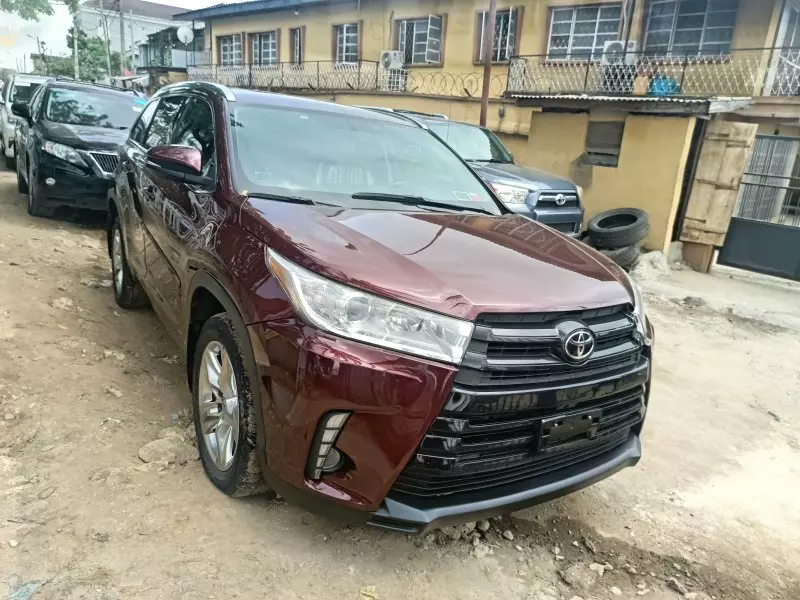 Toyota Highlander   - 2015
