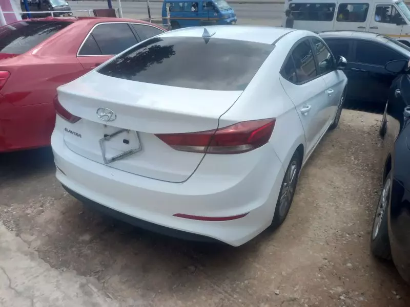 Hyundai Elantra   - 2017