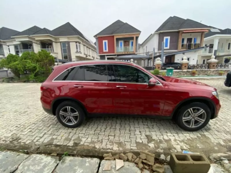 Mercedes-Benz GLC 300