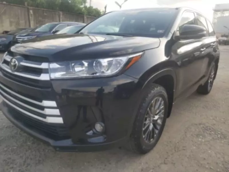 Toyota Highlander   - 2018