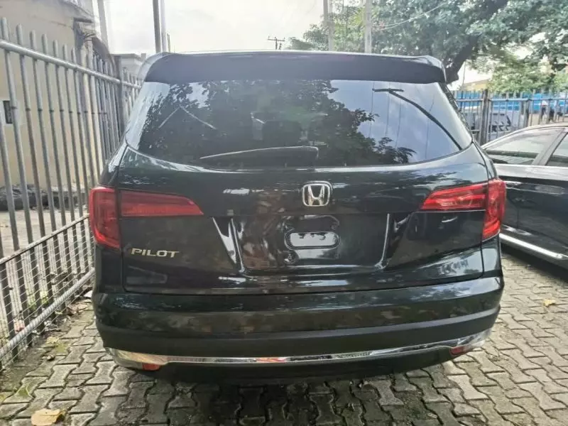 Honda Pilot   - 2016