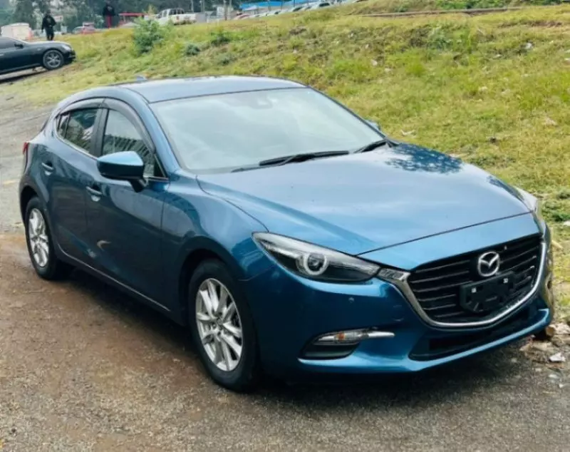 Mazda Axela    - 2018