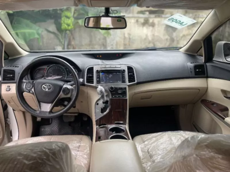 Toyota Venza   - 2015