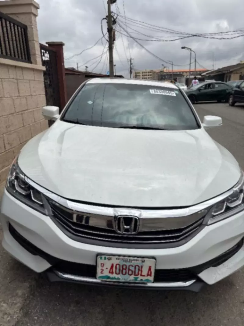 Honda Accord   - 2016